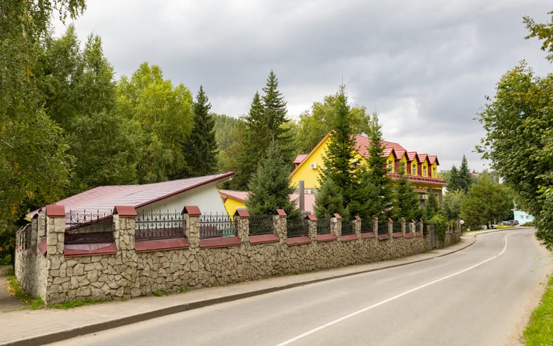 Вид на отель с улицы